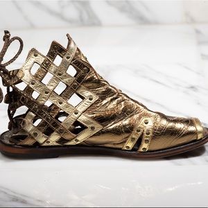 Vintage Spanish Gold Gladiator Sandals El Dantes